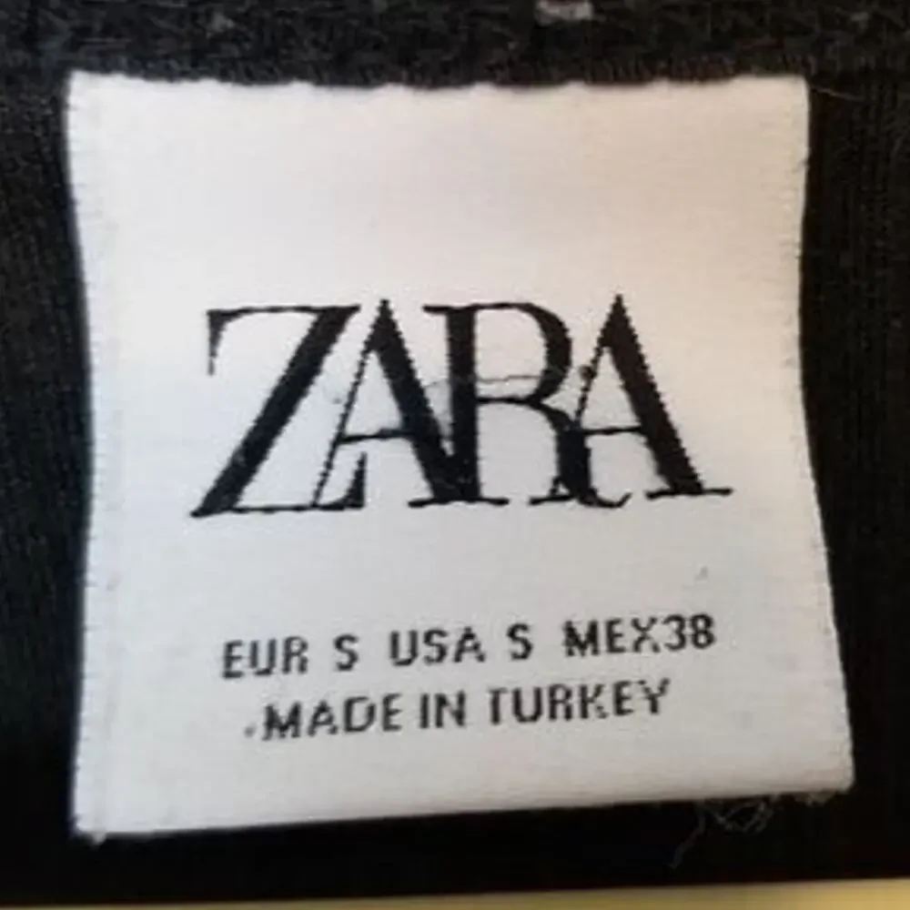 ZARA Mens Knit Sweater Size S Minimalist Classic Pullover Crew Neck Everyday